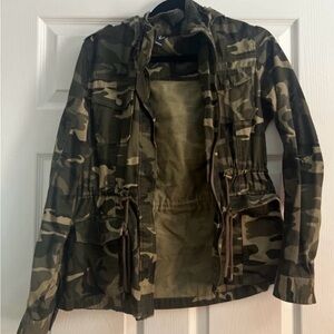 Camouflage Utility Jacket - M